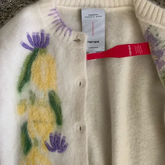 Fabrique Women's Floral Cream Sweater Cardigan - Picture 5 of 9